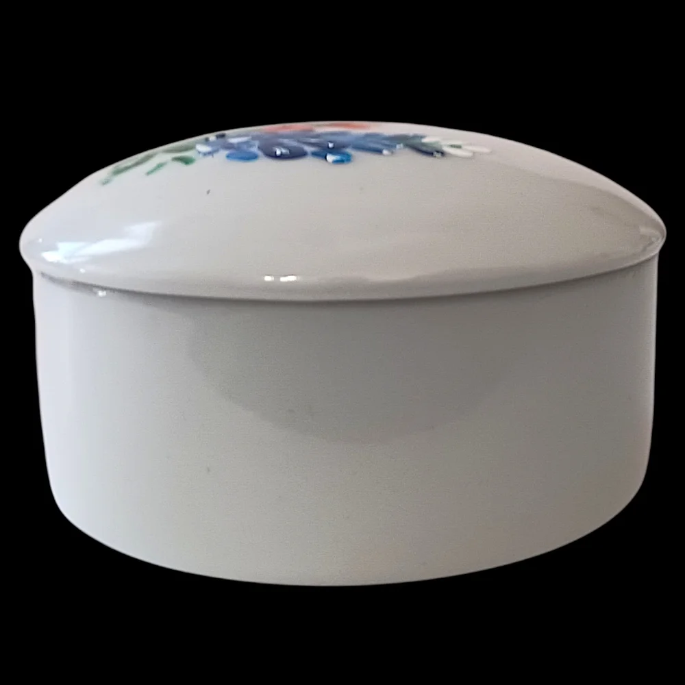 Vintage Hand Painted Floral Trinket Dish Box Lidded‎ Porcelain Lady Bird Johnson